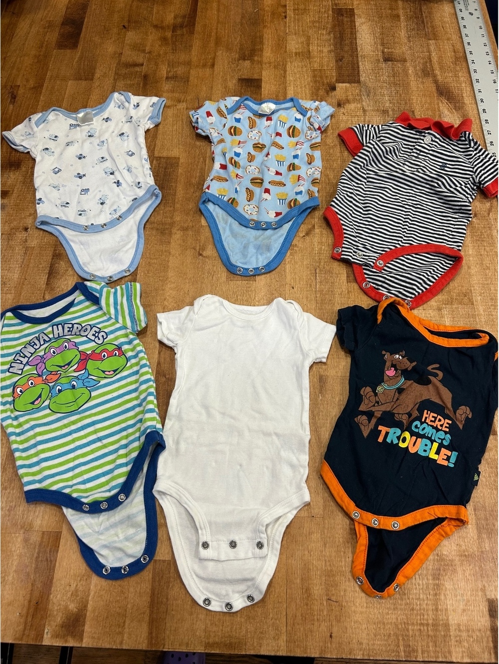 Set of 6 Baby Bodysuits 3-6 Months Cartoon & Solid Designs